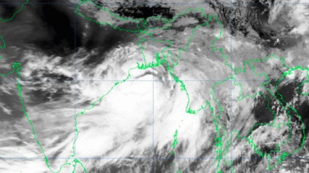 ঘূর্ণিঝড় রেমালের প্রভাবে ৮ থেকে ১২ ফুট জলোচ্ছ্বাসের আশঙ্কা