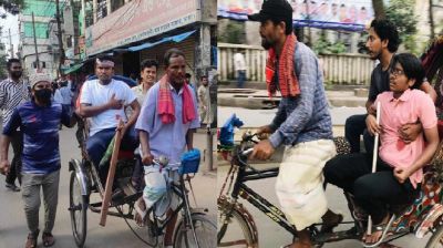 জগন্নাথ বিশ্ববিদ্যালয়ে শিক্ষার্থীদের মিছিলে গুলি, আহত ৪