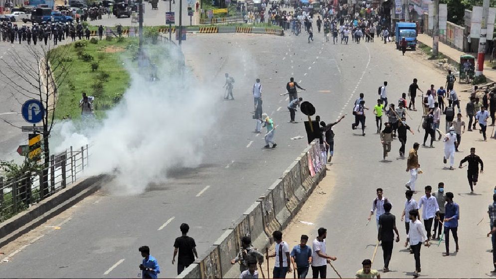 সাভারে পুলিশের গুলিতে শিক্ষার্থী নিহত