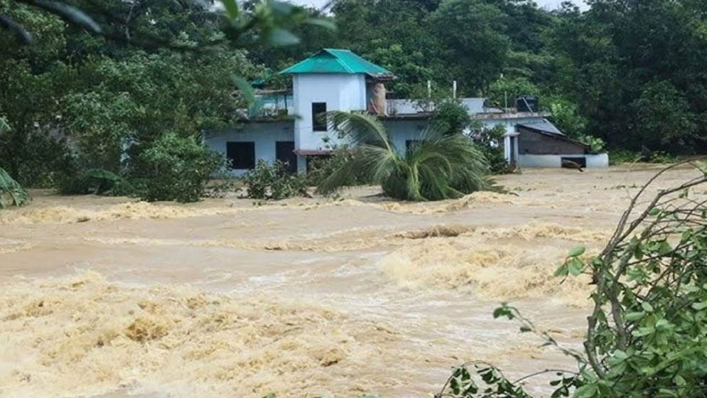 ফারাক্কা বাঁধ খুলে দিলেও আপাতত দেশে বন্যার সম্ভাবনা নেই