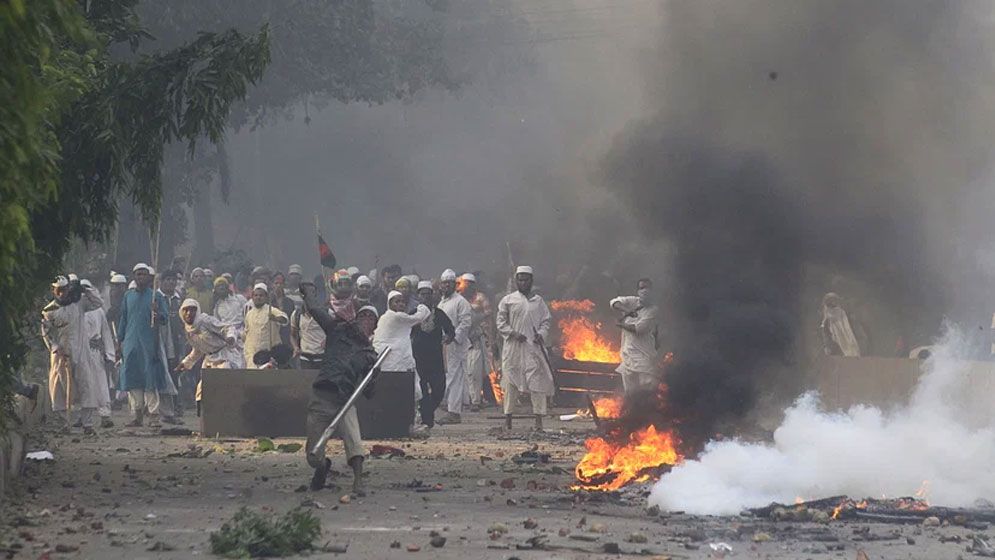 শেখ হাসিনাসহ ৩৪ জনের নামে হত্যা মামলার আবেদন