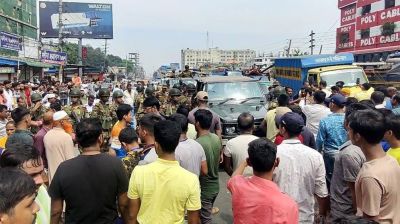 পোশাকশ্রমিকদের আন্দোলনে ফের উত্তাল আশুলিয়া, বন্ধ ৫১ কারখানা