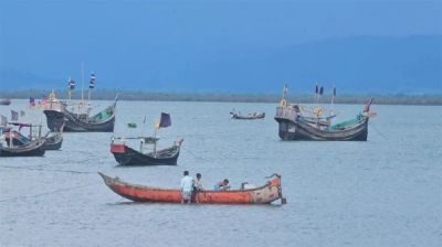 নৌকাসহ ২০ জেলেকে ধরে নিয়ে গেলো আরাকান আর্মি